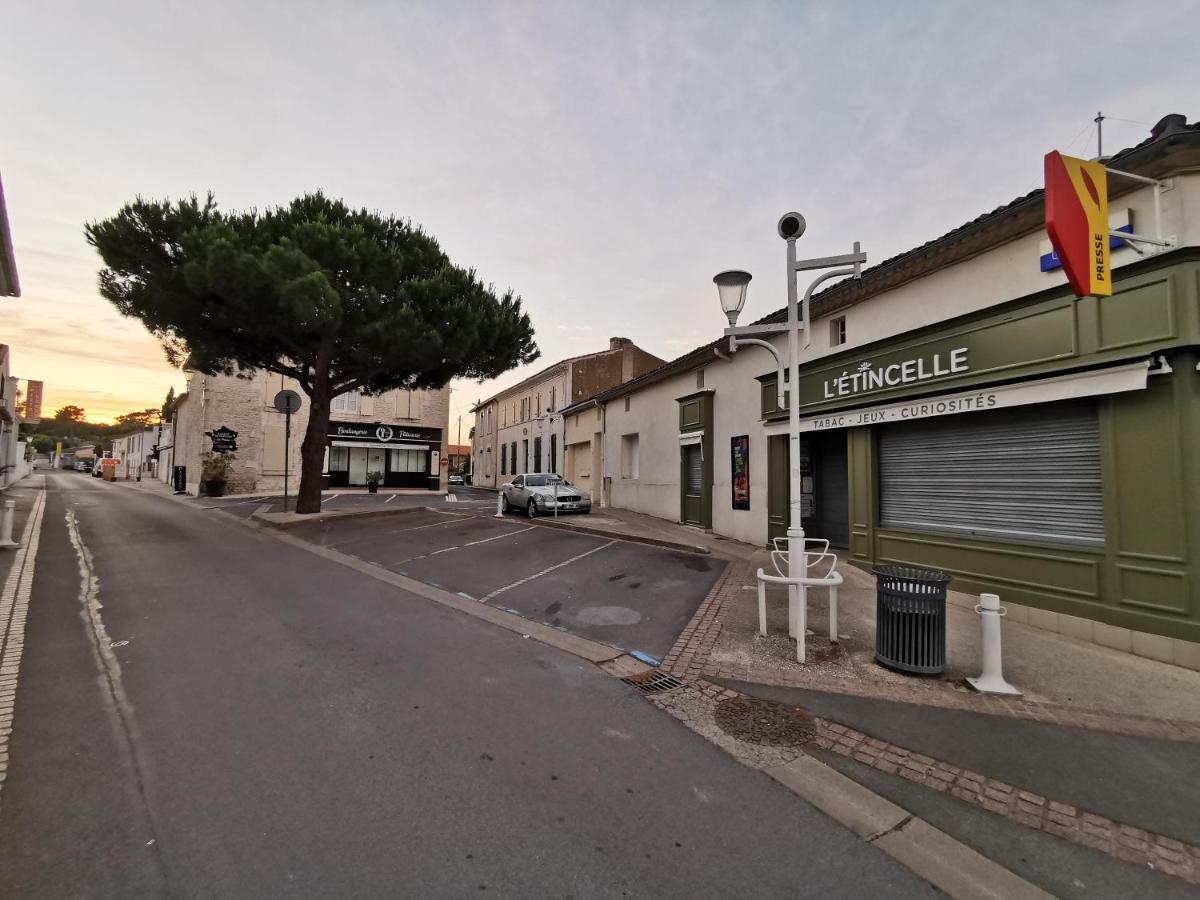 Charmant Appartement Dans Centre Meschers/Gironde Meschers-sur-Gironde Exterior photo